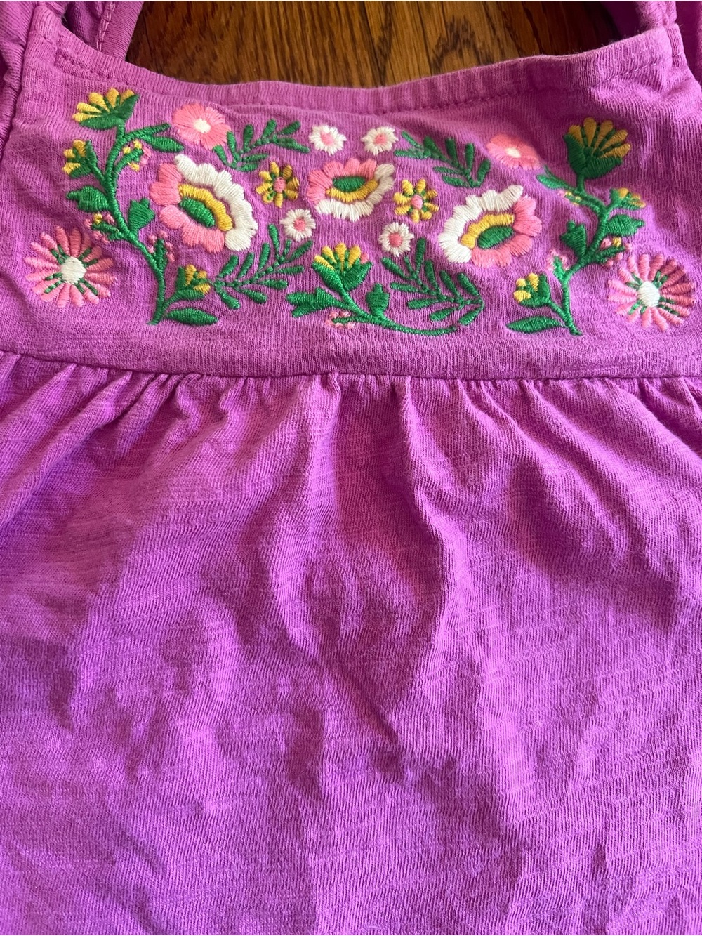 Girls purple floral embroidered Boden tank with ruffle sleeves - Picture 2 of 3